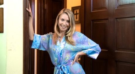 Lena Nicole star pic