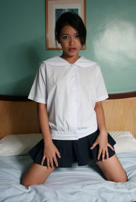 asian schoolgirl sexy nude pics