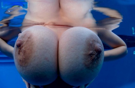 underwater erotic picture