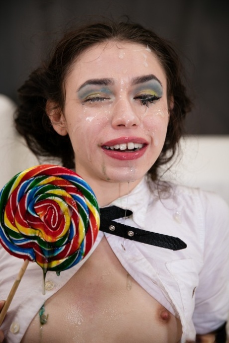 青少年群交 美麗的裸體 圖片