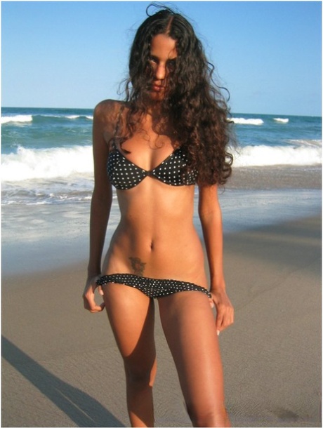 Polliana star naked picture
