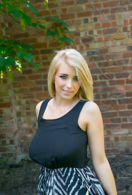 busty solo nice img