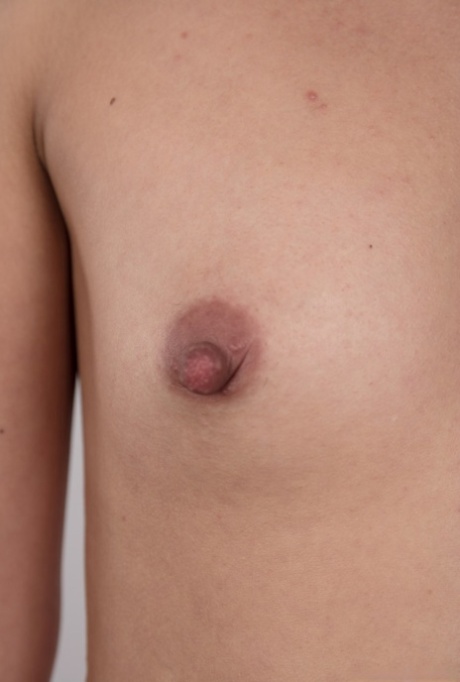 Tetas Pequeñas Imágenes