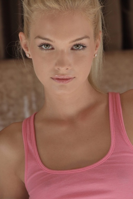 blonde solo nudes image