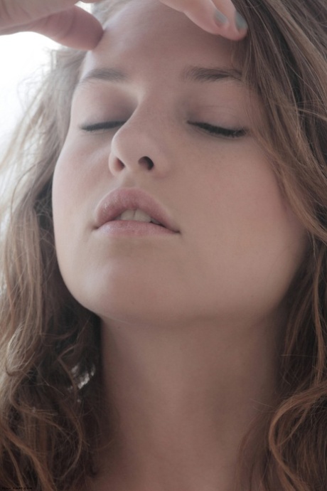 beau visage assez érotique collection