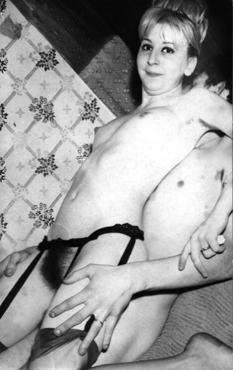vintage hairy erotic photo