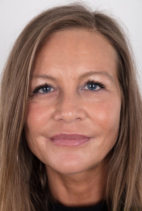 czech mature hot nude img