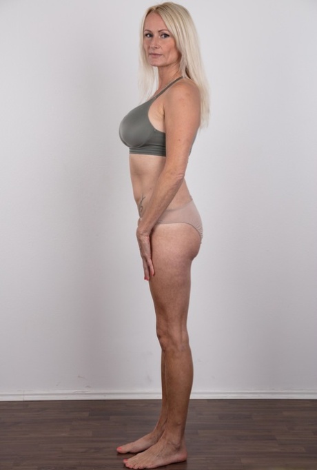 czech milf porn gallery