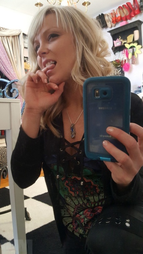 selfie de una milf hermosos desnudos fotos