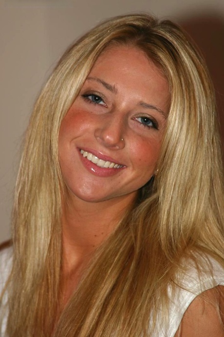 blonde milf free sexy archive