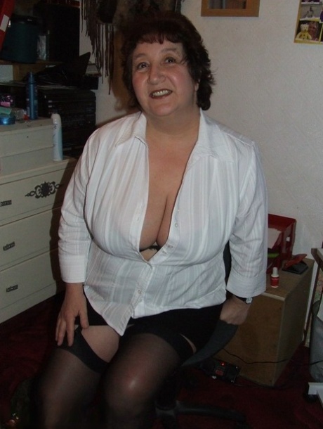 BDSM gangbang zdarma nahá archiv