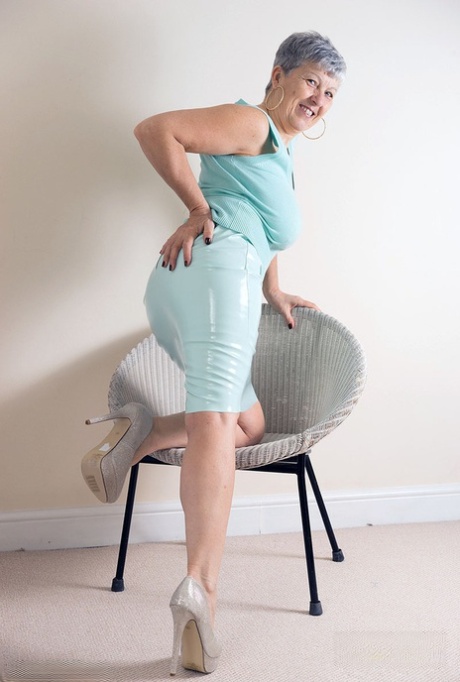 granny skirt beautiful xxx photo