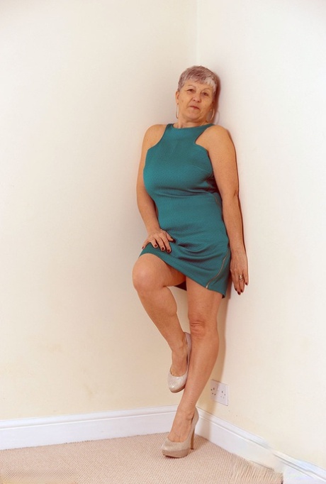 babiččina sukně xxx zdarma obraz