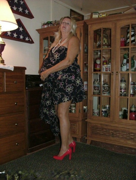 ssbbw granny hot nude gallery