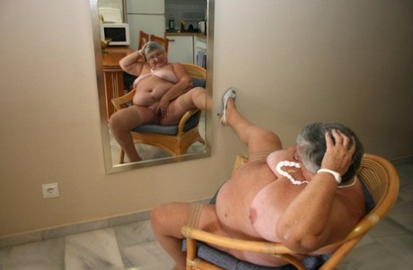 bestemor naken perfekt foton