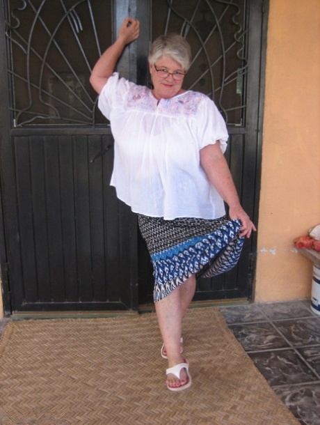 ssbbw granny hot nude pic
