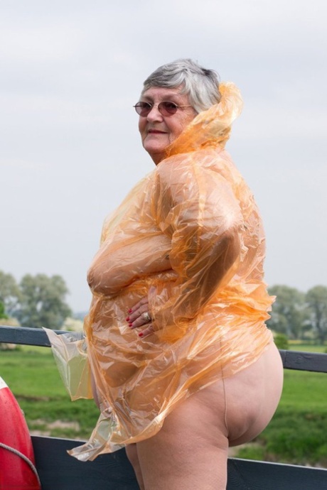 big ass granny free porn picture