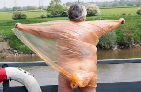 bedstemor bbw nøgen gratis img