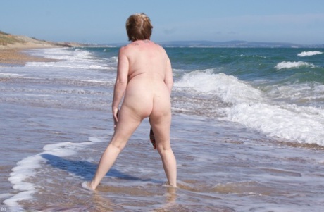 granny beach erotic image