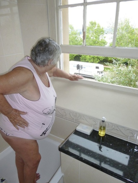 ssbbw granny pornographic pic