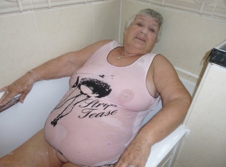 ssbbw granny beautiful porn photos