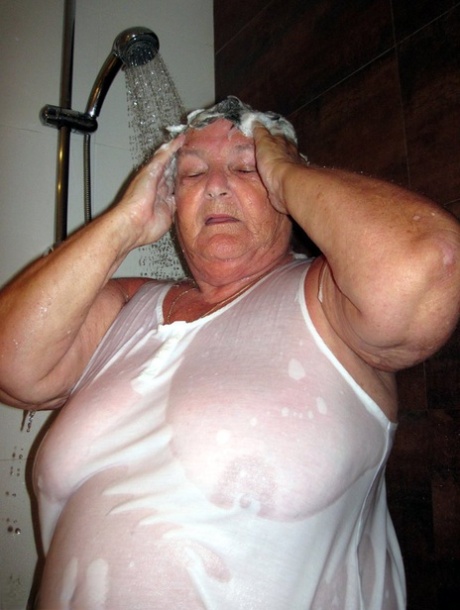 ssbbw granny art porn pics