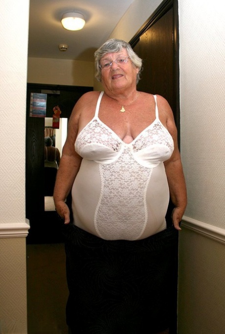 granny lingerie hd photos
