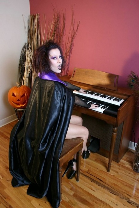 milf cosplay beautiful nude archive