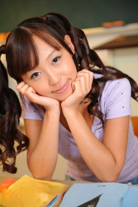 japanese schoolgirl art porn gallery