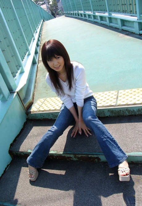 jeans asiatici erotico immagine