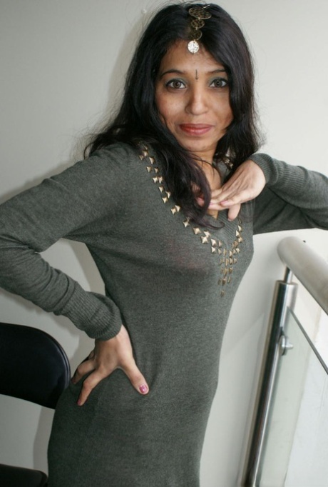 Kavya Sharma naked actress galleries