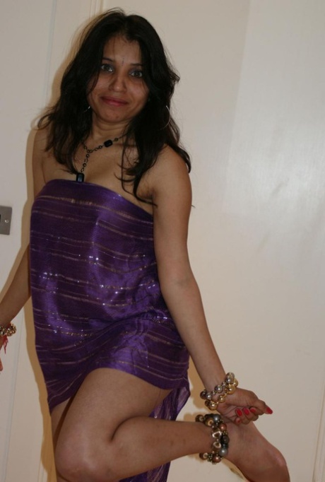indian milf porn pic