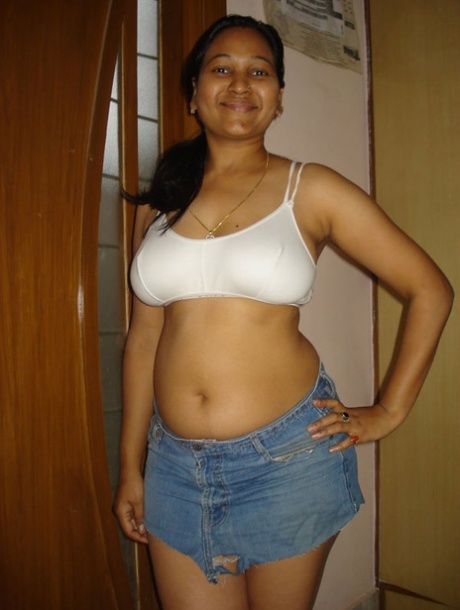 Desi bella hd galleria
