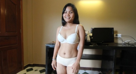 asiatisk mamma nudes fine bilde