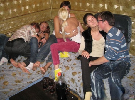 teen orgy art xxx images