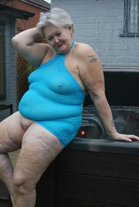 abuela gorda desnudos xxx archivo