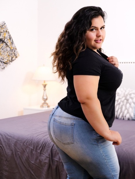 brunetka s velkými prsy top sex obraz