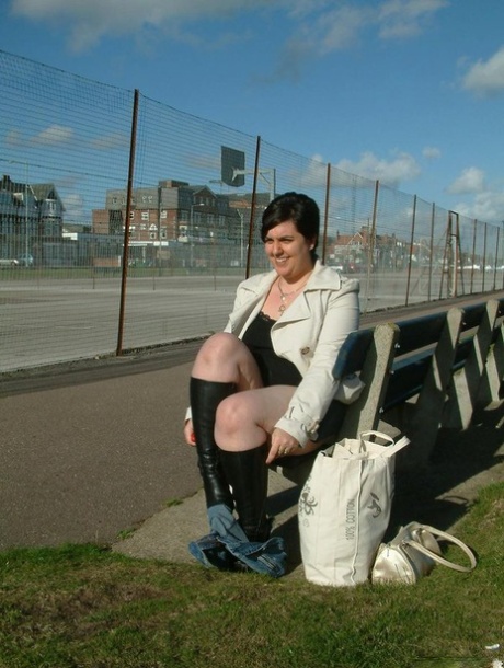 bbw boots free pic