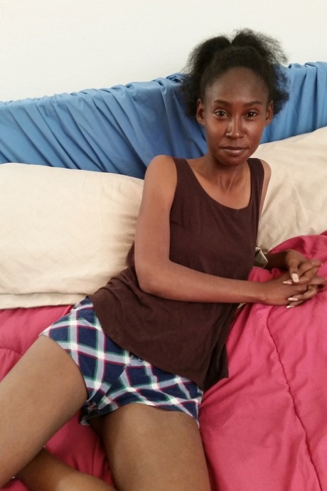 black amateur sexy pic