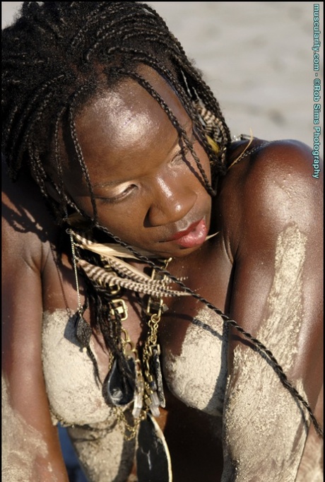ebony outdoor xxx pics