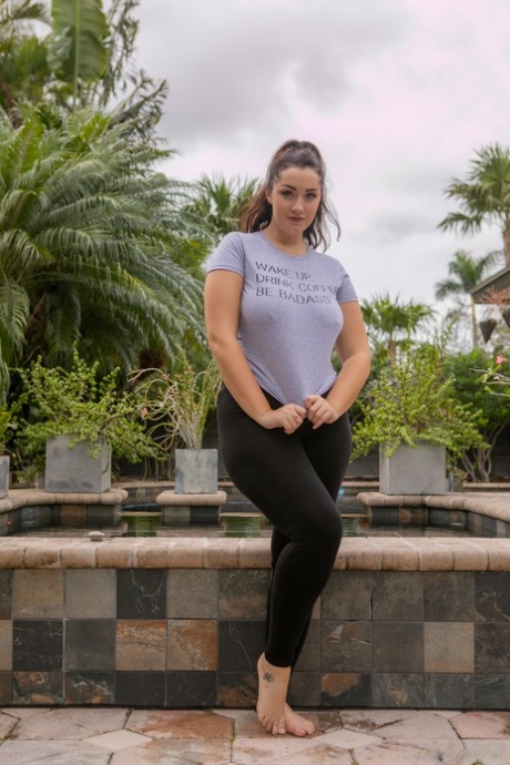 bbw yoga pants erotic pictures