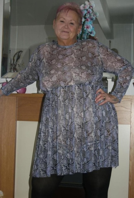 wrinkled granny naked galleries