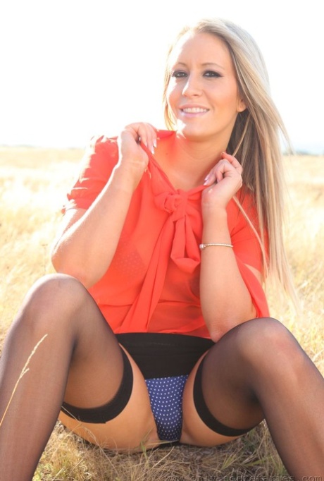 Candice Collyer hot model gallery