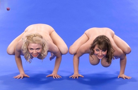 milf flessibile nudo esclusivo collezione