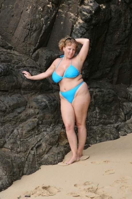 granny beach free sex gallery