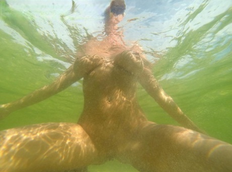 beach milf free nude archive