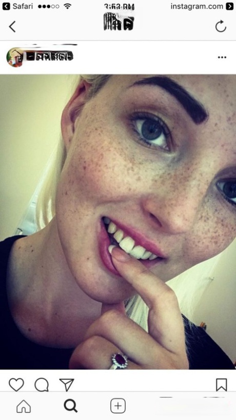 selfie amatoriale bellissimo immagine