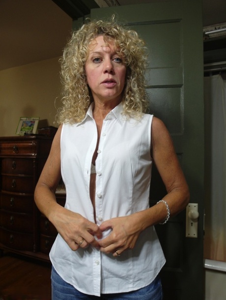 mature undressing erotic gallery