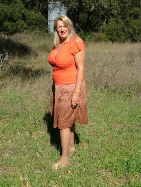 bbw outdoor pretty images
