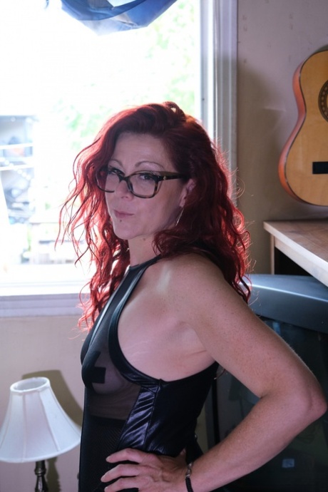 lunettes rousses porno des photos